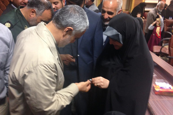 ماجرای هدیه سردار سلیمانی+عکس