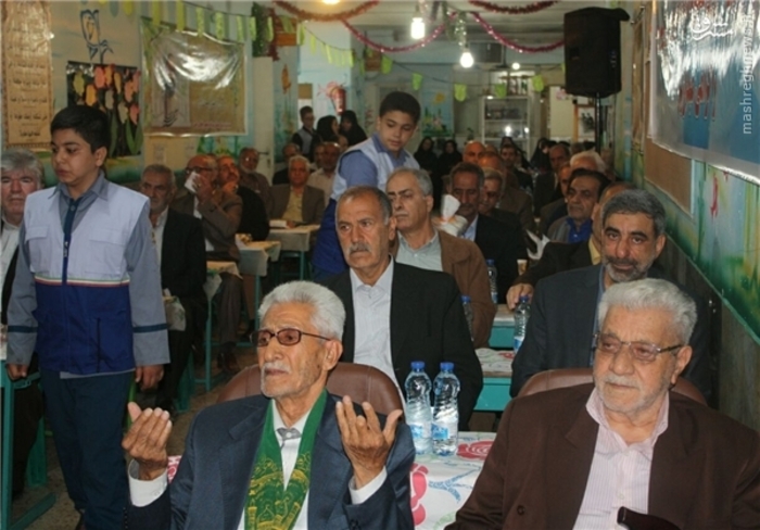 عکس/ دیدار همکلاسی‌ها بعد از ۵۵ سال