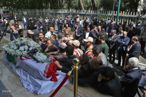 تشییع پیکر مرحوم حسین‌زاده منتخب مراغه+عکس