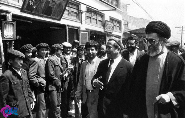 تصویری خاص از سفر آیتالله خامنهای به چین تصویری خاص از سفر آیتالله خامنهای به چین