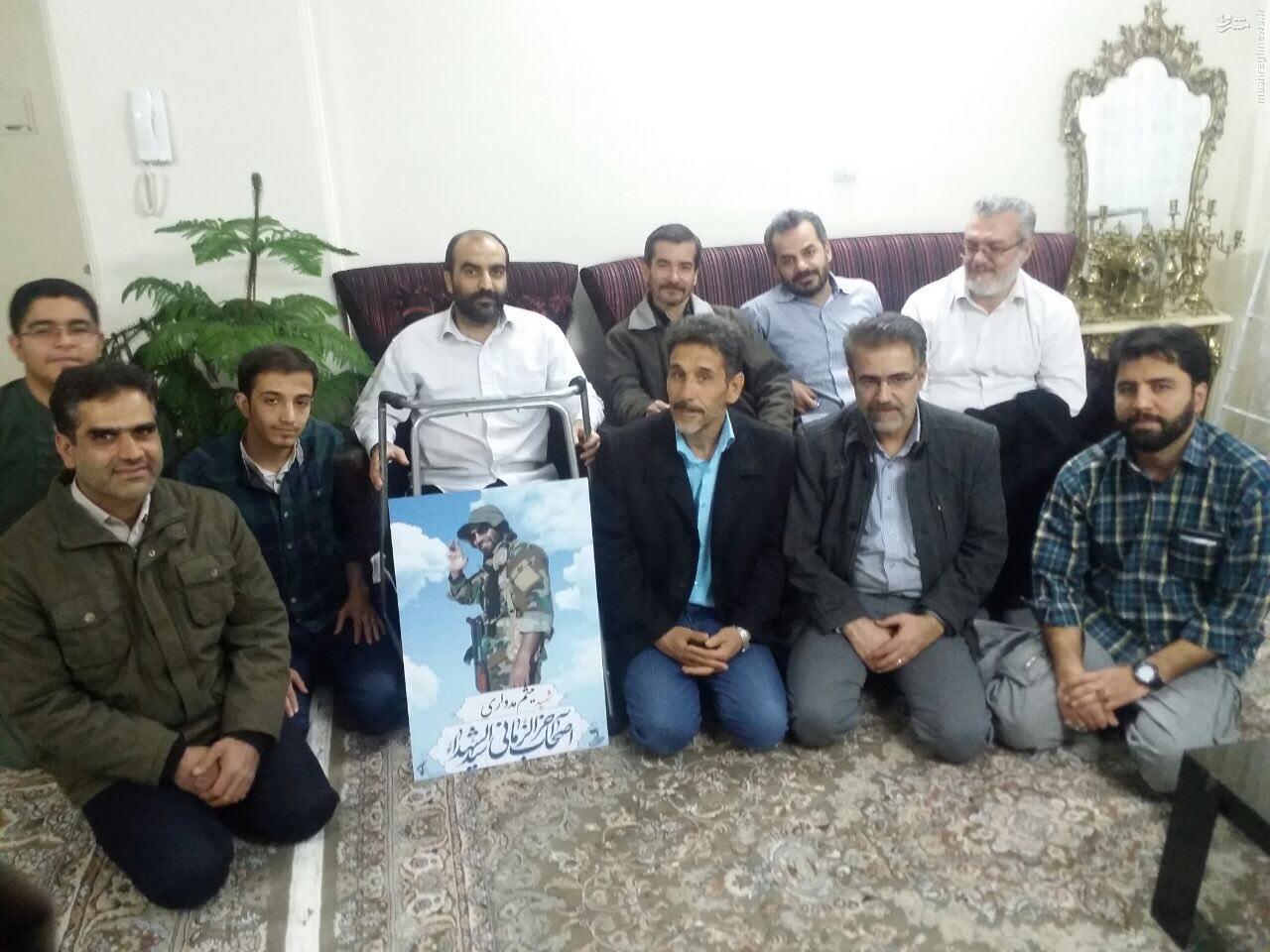 شهیدی که به دیدار جانباز مدافع حرم رفت +عکس شهیدی که به دیدار جانباز مدافع حرم رفت +عکس