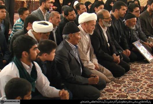 دیدار خانواده شهدای مدافع حرم افغانی با رهبرانقلاب +تصاویر دیدار خانواده شهدای مدافع حرم افغانی با رهبرانقلاب +تصاویر