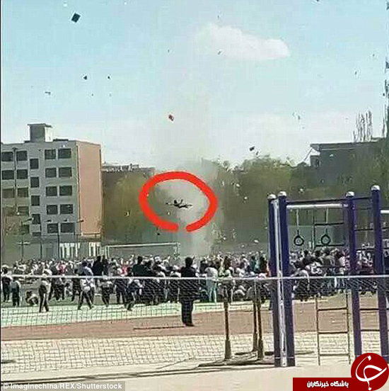 طوفان دانشآموز را در آسمان معلق کرد +عکس طوفان دانشآموز را در آسمان معلق کرد +عکس