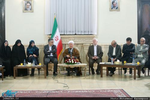 کارگزاران:مانع حضور احمدینژاد در شهرها شوید! کارگزاران:مانع حضور احمدینژاد در شهرها شوید!