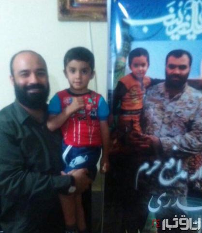 هلالی در تولد فرزند یک شهید مدافع حرم+عکس