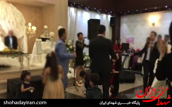 خوانندگی زن برهنه در مجلس خوانندگی زن برهنه در مجلس