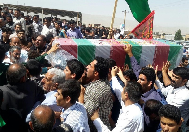عکس/تشییع باشکوه شهید رستمی مقدم در خرمآباد عکس/تشییع باشکوه شهید رستمی مقدم در خرمآباد