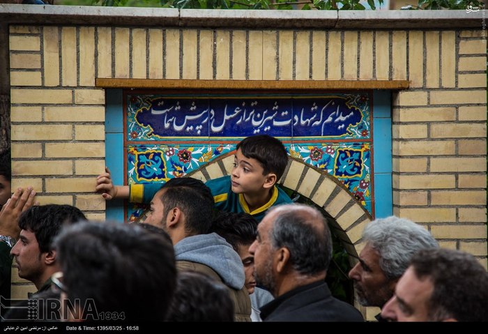 عکس/ تشییع شهید مدافع حرم سردار منصوری
