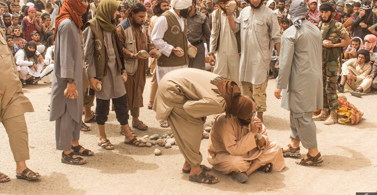 اعدام فجیع شهروند اهل سنت عراقی به دست داعش+عکس اعدام فجیع شهروند اهل سنت عراقی به دست داعش+عکس