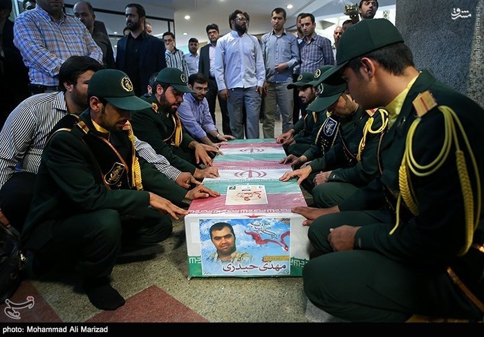 وداع با پیکر شهید مدافع حرم«مهدی حیدری»+تصاویر