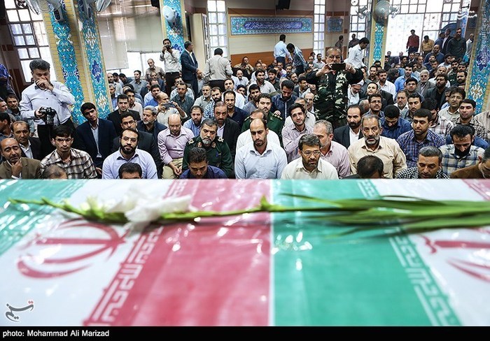 وداع با پیکر شهید مدافع حرم«مهدی حیدری»+تصاویر