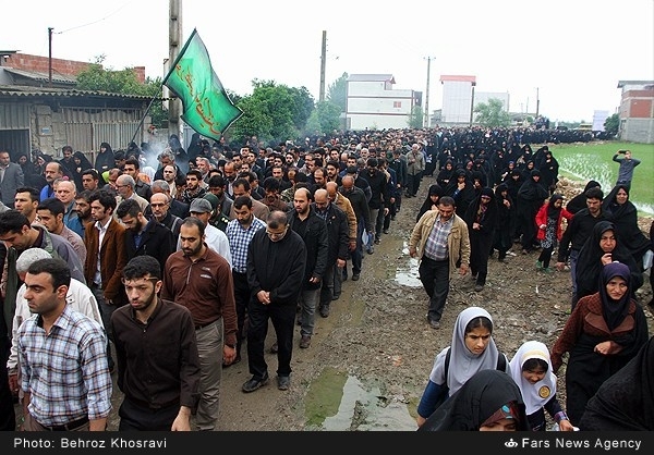 در تلگرام خواندم لشکر ۲۵ کربلا در محاصره است در تلگرام خواندم لشکر ۲۵ کربلا در محاصره است