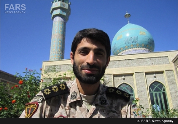 در تلگرام خواندم لشکر ۲۵ کربلا در محاصره است در تلگرام خواندم لشکر ۲۵ کربلا در محاصره است