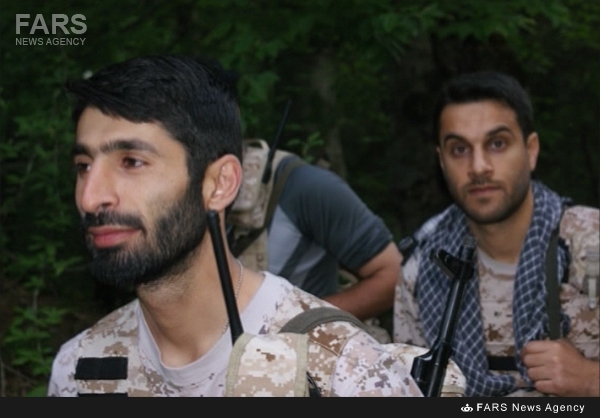 در تلگرام خواندم لشکر ۲۵ کربلا در محاصره است در تلگرام خواندم لشکر ۲۵ کربلا در محاصره است