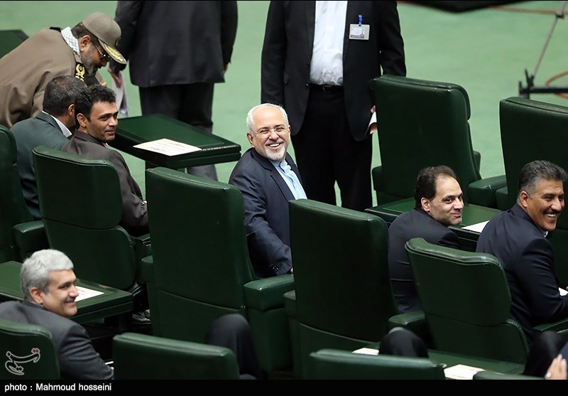 تصاویر/افتتاحیۀ دهمین دورۀ مجلس شورای اسلامی تصاویر/افتتاحیۀ دهمین دورۀ مجلس شورای اسلامی