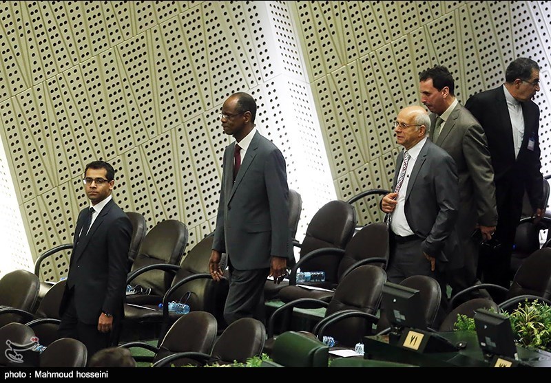 تصاویر/افتتاحیۀ دهمین دورۀ مجلس شورای اسلامی تصاویر/افتتاحیۀ دهمین دورۀ مجلس شورای اسلامی