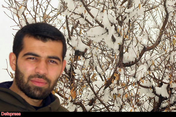 پیکر پسرم را از ضرب چاقوهای فتنه 88شناختم پیکر پسرم را از ضرب چاقوهای فتنه 88شناختم