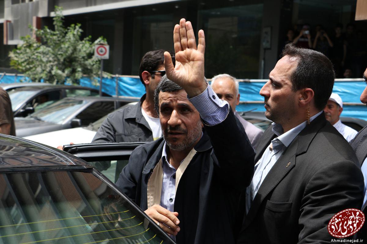 استقبال از احمدی‌نژاد در راهپیمایی روز قدس +تصاویر
