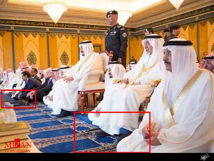 نماز جماعت با کفش به امامت بنسلمان!+عکس نماز جماعت با کفش به امامت بنسلمان!+عکس