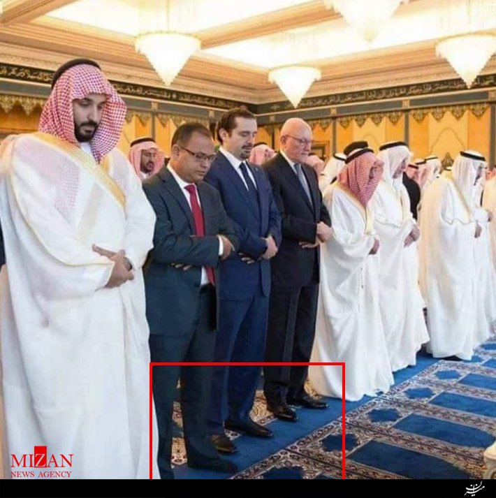نماز جماعت با کفش به امامت بنسلمان!+عکس نماز جماعت با کفش به امامت بنسلمان!+عکس