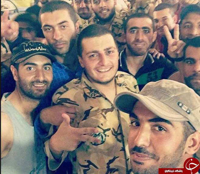 پدری که چشم به راه سربازش است!+عکس پدری که چشم به راه سربازش است!+عکس