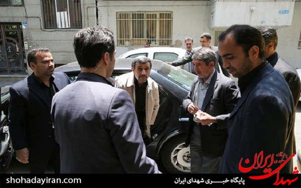 عکس/ احمدی نژاد در مسجد جامع نارمک