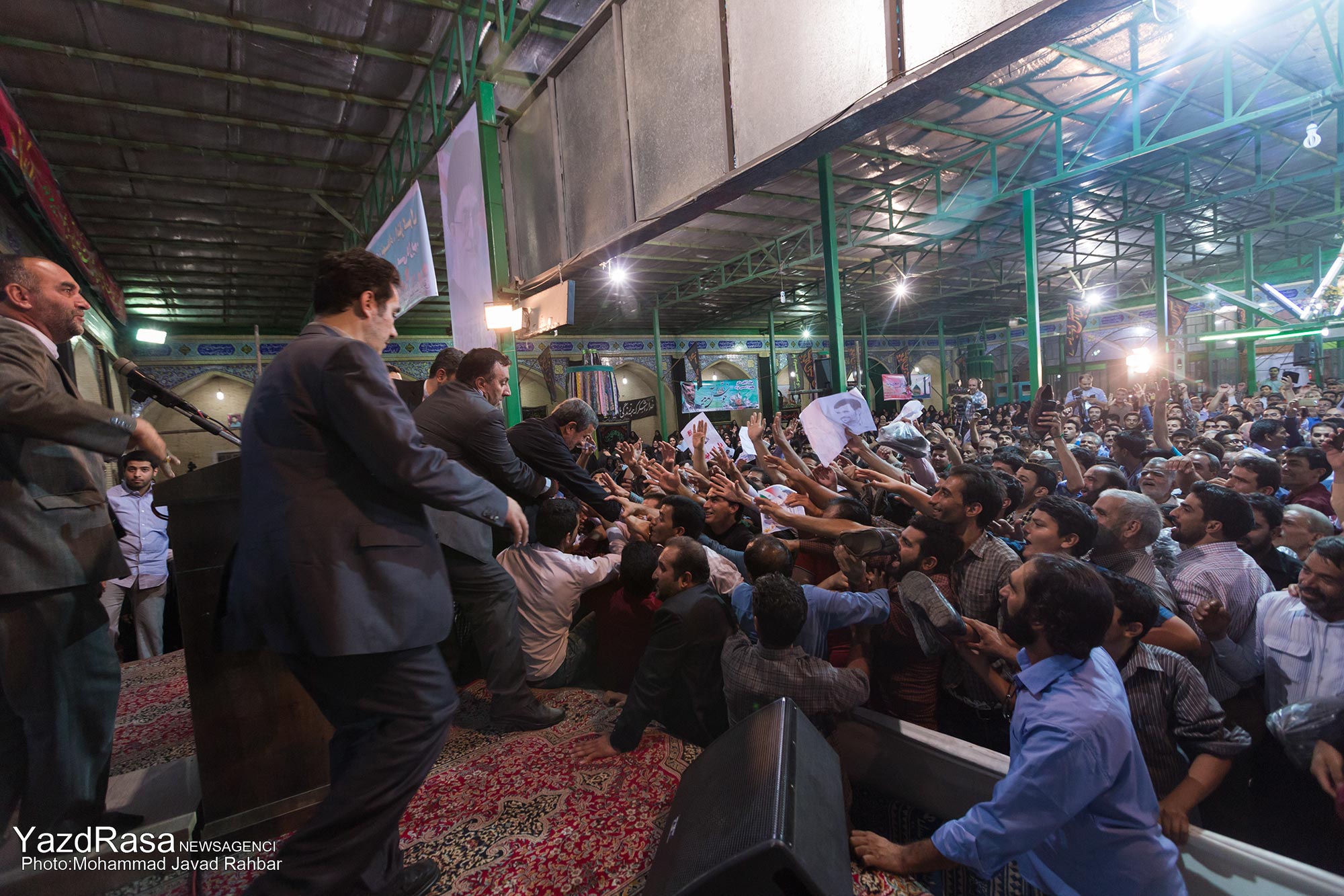 متن کامل سخنرانی احمدینژاد در بافق +تصاویر متن کامل سخنرانی احمدینژاد در بافق +تصاویر