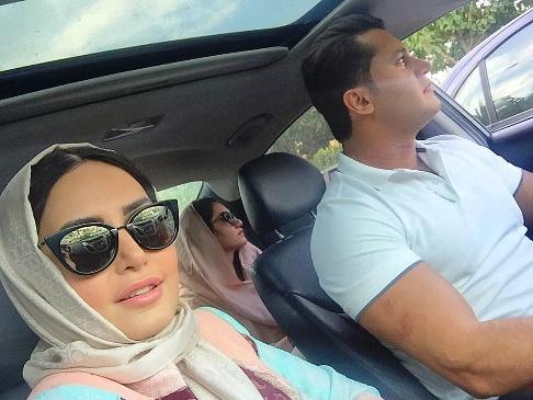 سلفی بازیگر زن با سلفی بازیگر زن با