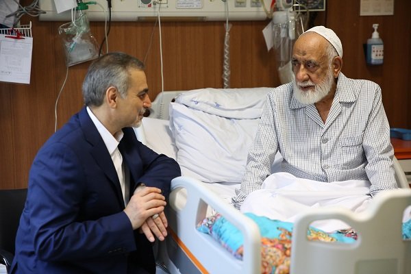 عیادت فریدون از سید مهدی طباطبایی +عکس عیادت فریدون از سید مهدی طباطبایی +عکس