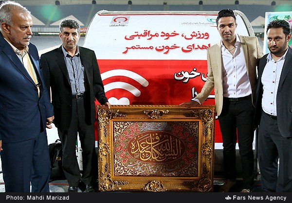 تجلیل از ستاره سابق استقلال در ورزشگاه خالی!