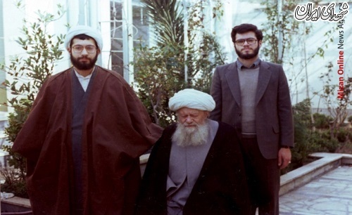 آیت‌الله آملی لاریجانی در کنار 