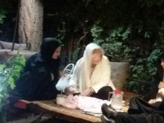 عرضه خوراک ضدفرهنگیِ بدحجابی در قم!+عکس عرضه خوراک ضدفرهنگیِ بدحجابی در قم!+عکس