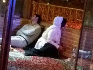 عرضه خوراک ضدفرهنگیِ بدحجابی در قم!+عکس عرضه خوراک ضدفرهنگیِ بدحجابی در قم!+عکس