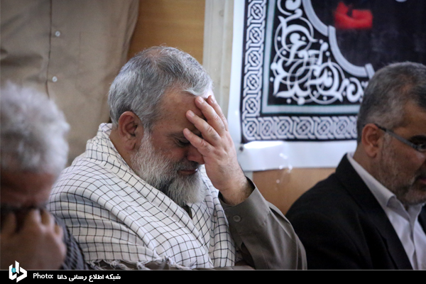 سردار نقدی در مراسم ختم والده حاج منصور +عکس