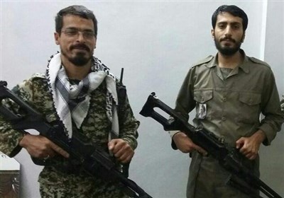 عکس یادگاری شهیدان مدافع حرم صدرزاده و عطایی
