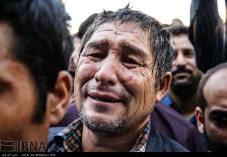 در تشییع 2 تن از مدافعان حرم چه گذشت؟+عکس در تشییع 2 تن از مدافعان حرم چه گذشت؟+عکس