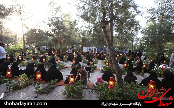 عکس/ جشن تولد شهید مدافع حرم در گلزار شهدا