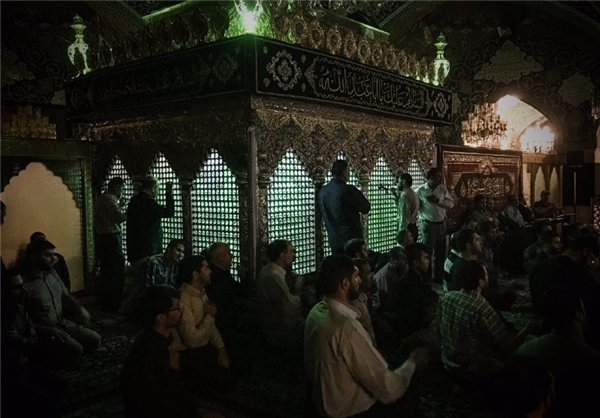 دختر 3 ساله حسین(ع) میزبان دختر 3 ساله حسین(ع) میزبان