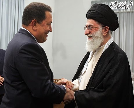 تصویری از رهبر معظم انقلاب و هوگوچاوز +عکس