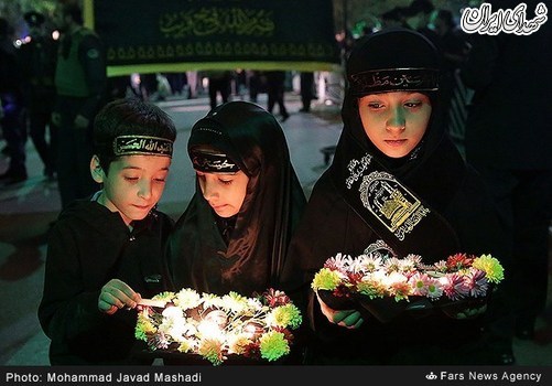 عکس/ شام غریبان در حرم امام رضا (ع)