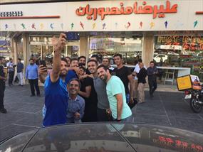 استقلالیها به رستوران منصوریان رفتند +عکس استقلالیها به رستوران منصوریان رفتند +عکس