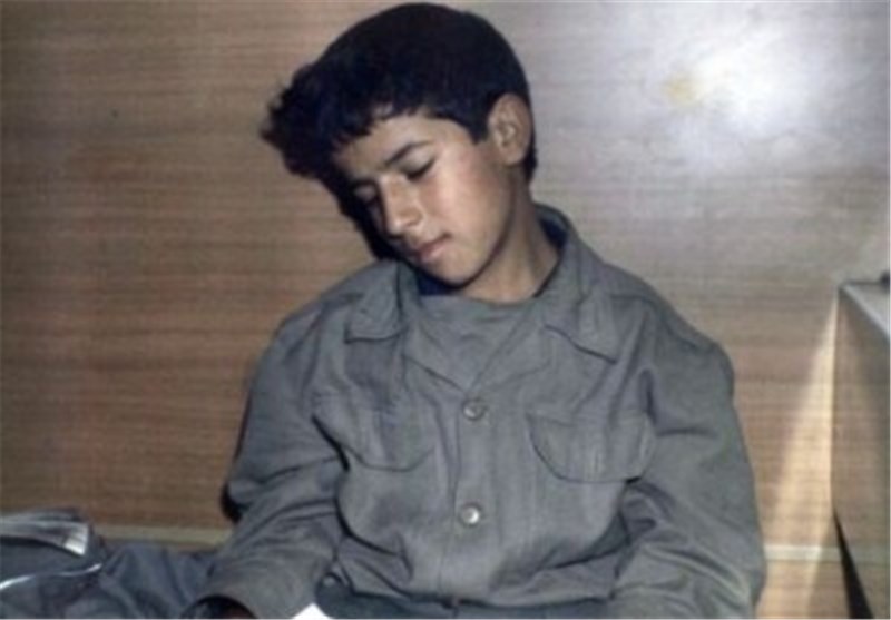 شهیدی که حکم جهادش را از رهبرانقلاب گرفت +عکس شهیدی که حکم جهادش را از رهبرانقلاب گرفت +عکس