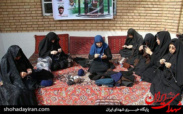بافت کلاه برای مدافعان حرم توسط مادران شهدا + عکس بافت کلاه برای مدافعان حرم توسط مادران شهدا + عکس
