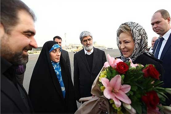 زنی که هر لحظه پوتین را تعقیب میکند؟+تصاویر زنی که هر لحظه پوتین را تعقیب میکند؟+تصاویر
