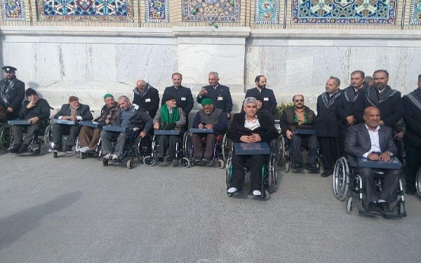 غبارروبی حرم رضوی با حضور جانبازان + عکس غبارروبی حرم رضوی با حضور جانبازان + عکس