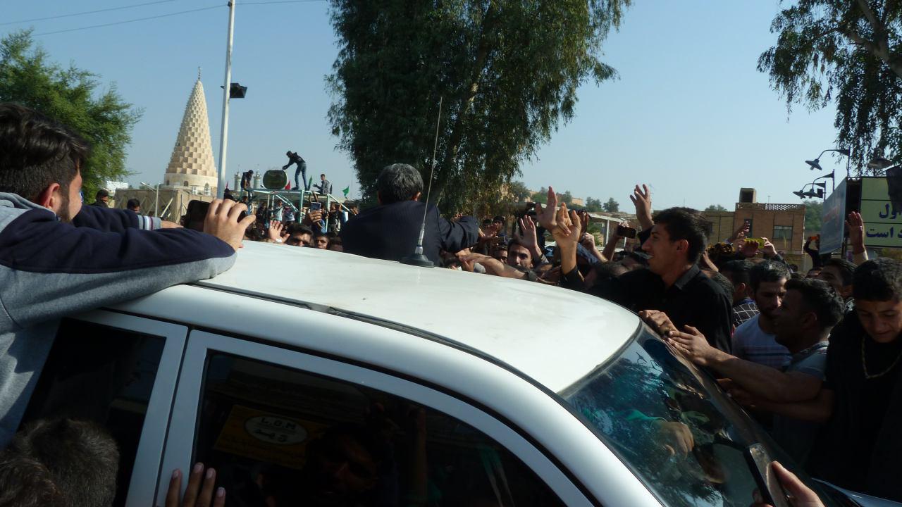 استقبال عزاداران خوزستانی از احمدی نژاد+عکس
