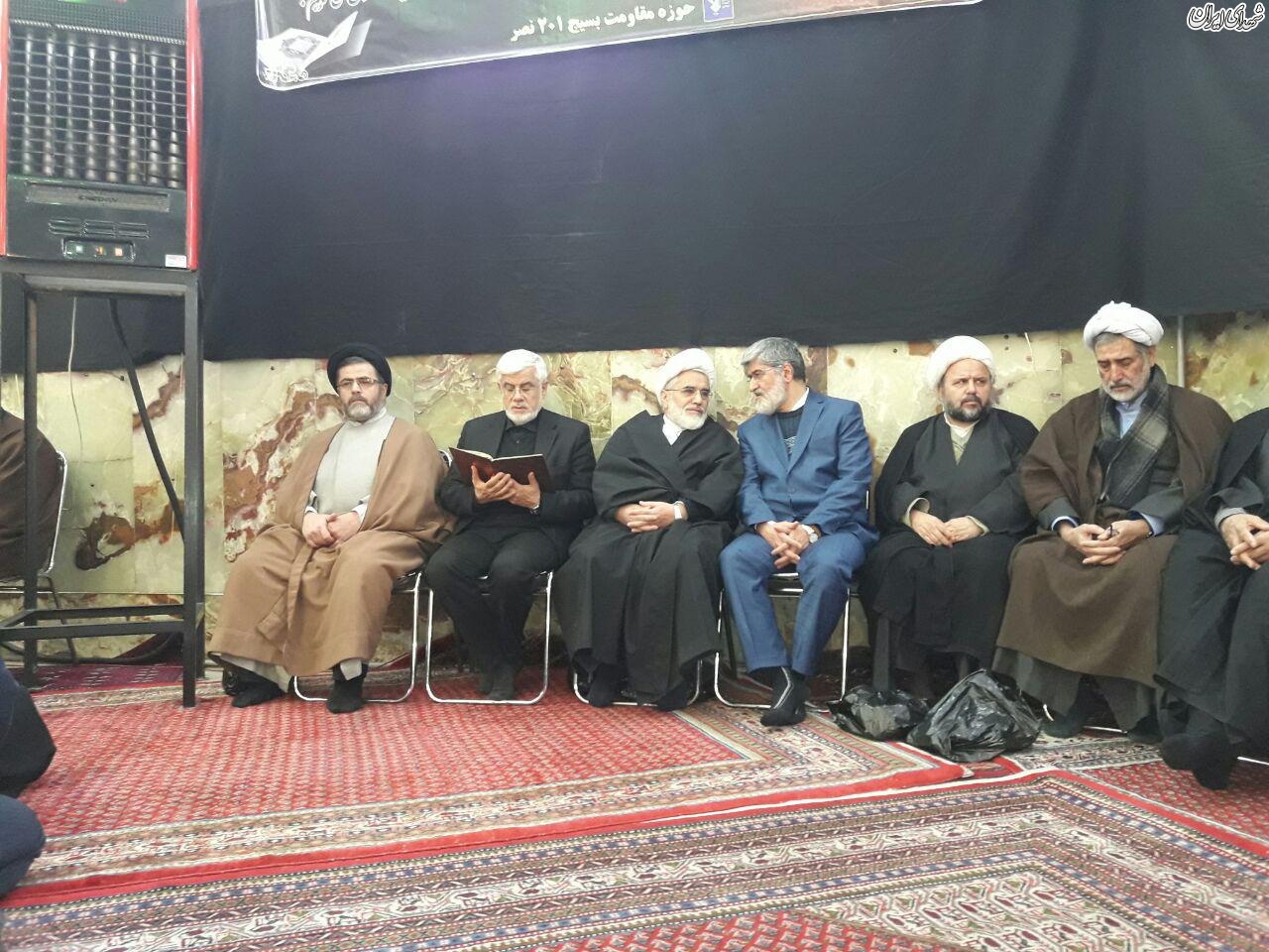 علی مطهری در حال صحبت با عبدالله نوری+عکس