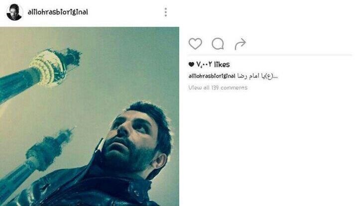 خواننده معروف پاپ در حرم امام رضا(ع)+عکس