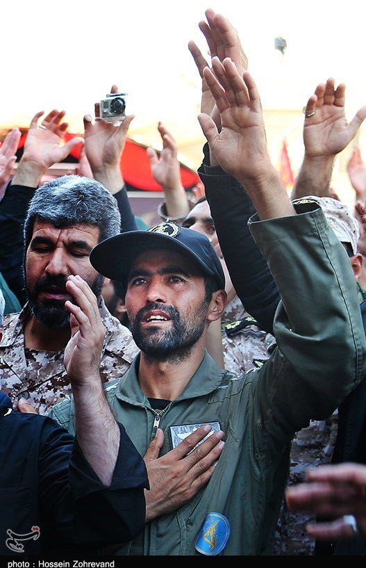 خلبان شهید جایروپلن در کنار فرمانده شهیدش+عکس خلبان شهید جایروپلن در کنار فرمانده شهیدش+عکس