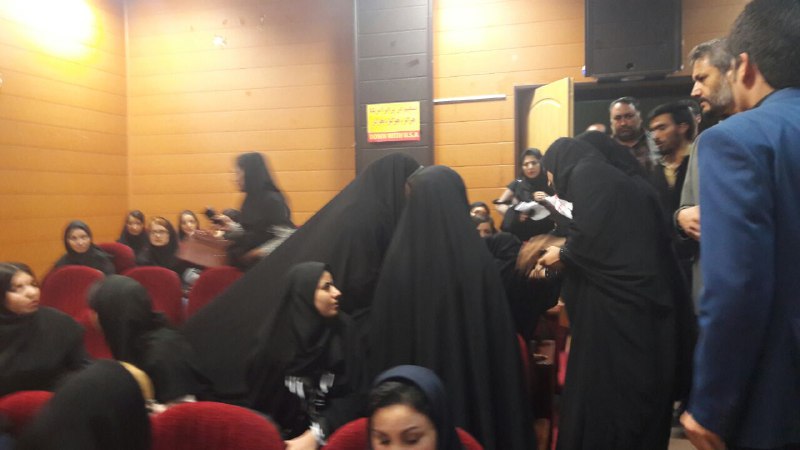 برخورد ناشایست مسئولان با دختر دانشجو +تصاویر برخورد ناشایست مسئولان با دختر دانشجو +تصاویر